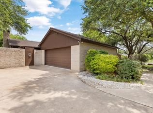 24 Legend Rd, Benbrook, TX 76132