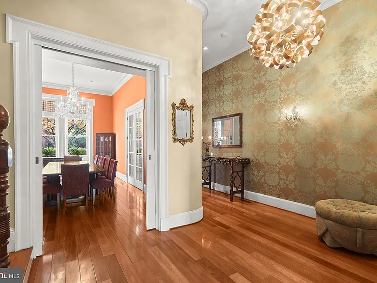 1007 N Calvert St — Photo 6