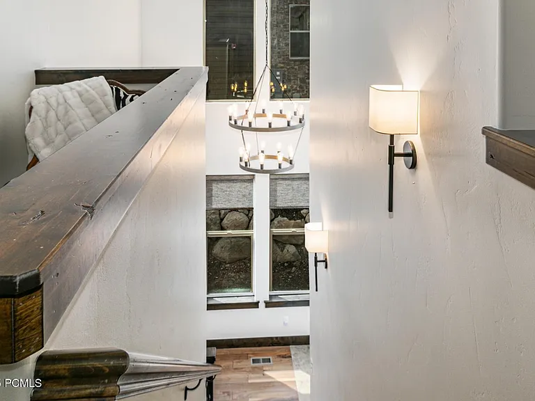 1018 W Abigail Dr — Photo 23