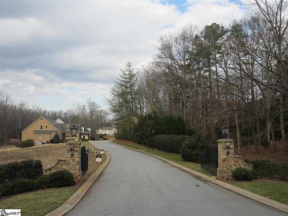 4th image of 1 Thistle Brook Ct