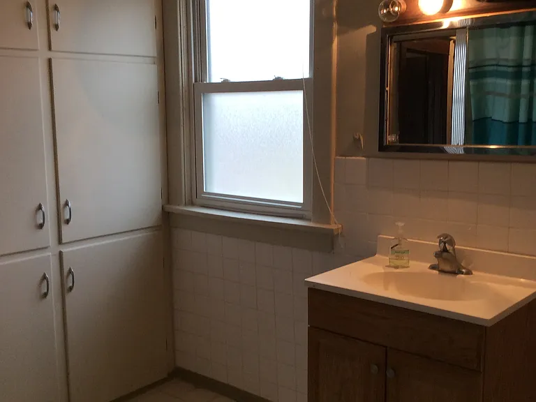 Bathroom1