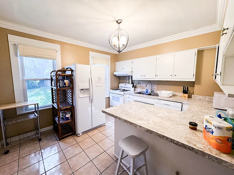 213 Cornell St — Photo 17