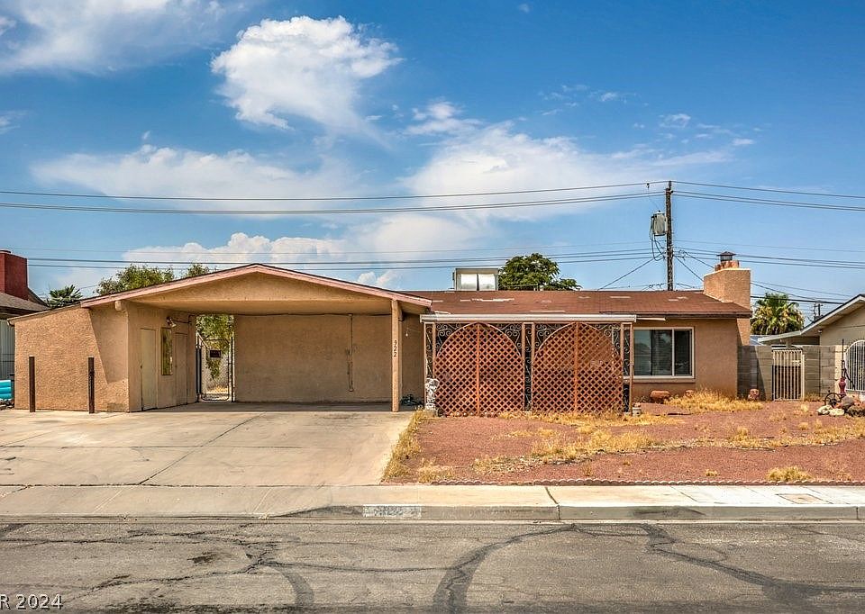 1st image of 922 King Richard Ave