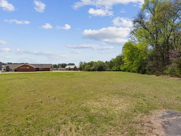 326 Curtis Pkwy NE #1, Calhoun, GA 30701