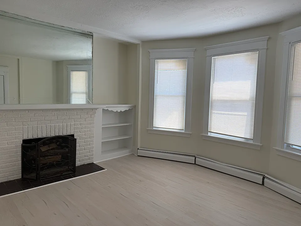 673 Elm St #2