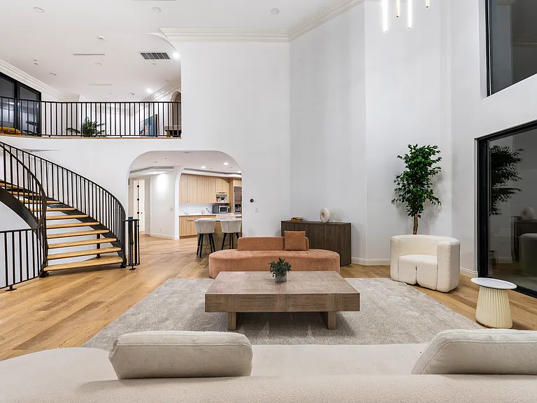 4533 Grimes Pl — Photo 8