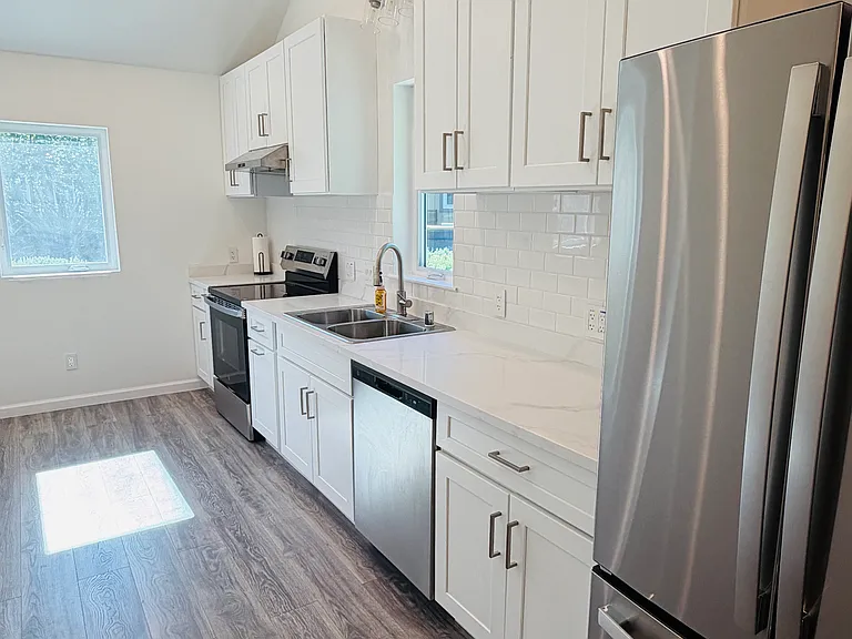 1209 Radcliffe Dr — Photo 7