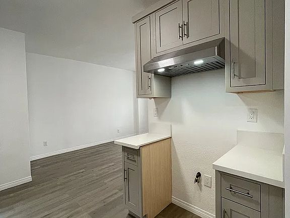 3rd image of 5442 Alhambra Ave #B