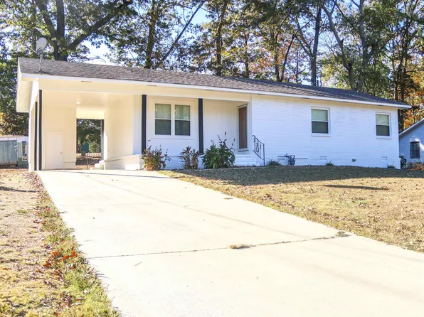 707 Westgate Dr, Russellville, AL 35653