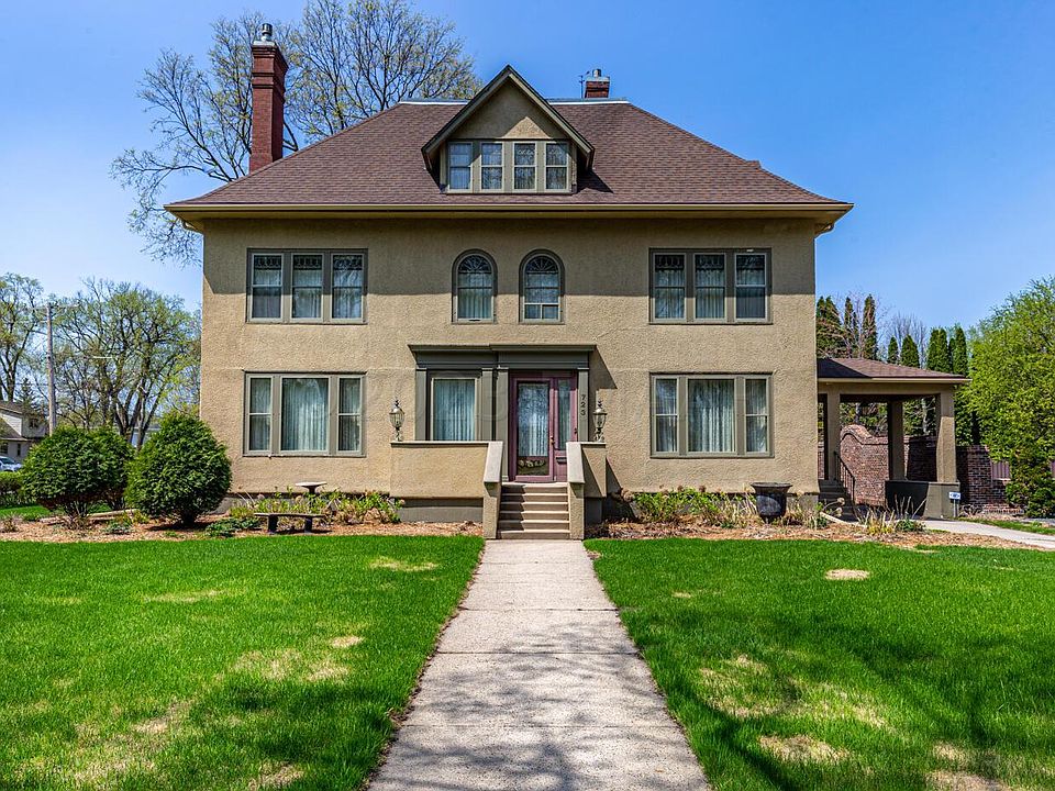 723 8th St S, Fargo, ND 58103 Zillow