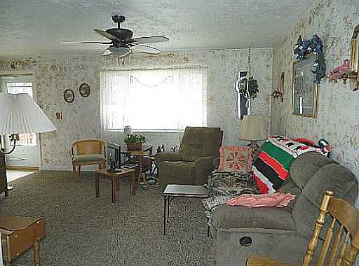 4th image of 1834 Fair Oaks Dr