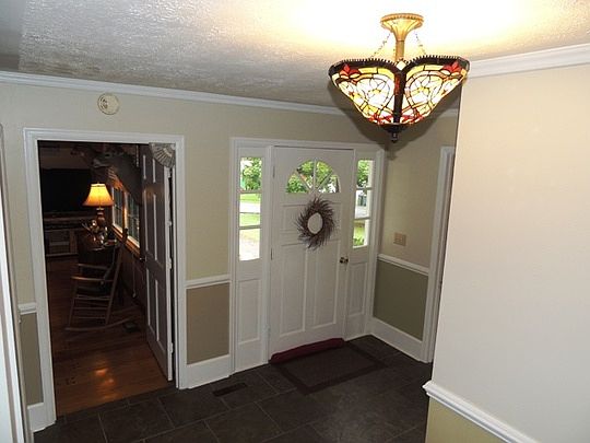 1st image of 1217 Memorial Dr