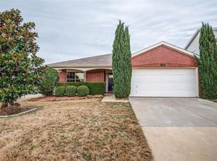 9001 Wagon Trl, Aubrey, TX 76227
