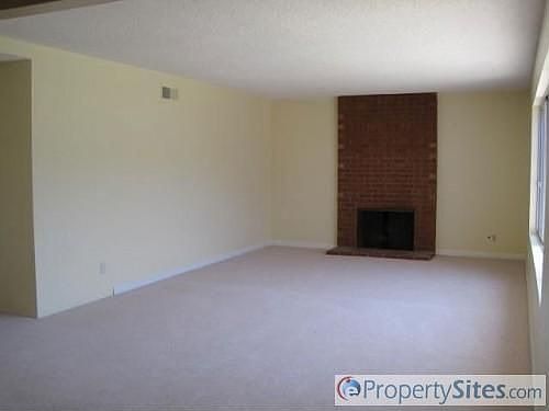 5th image of 3187 Ducommun Ave