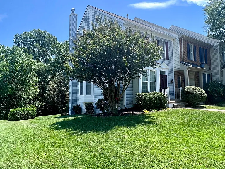 12431 Manchester Way — Photo 2