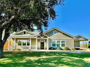 504 County Road 312, Edna, TX 77957