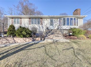 11 Clinton Ct, Monroe, NY 10950