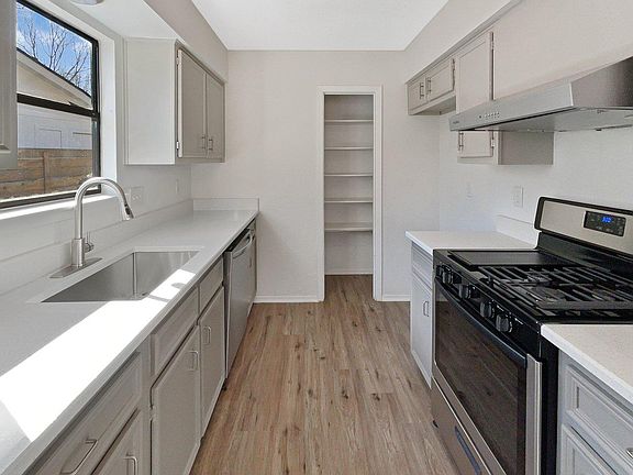 5th image of 109 Tara Lynn Ct