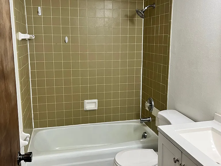 630 E Lincoln Ave — Photo 13