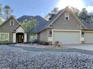 10 Gloria Dr, Hot Springs Village, AR 71909