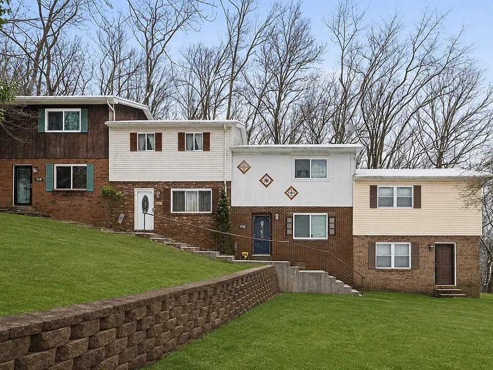 112 Town Ct #1