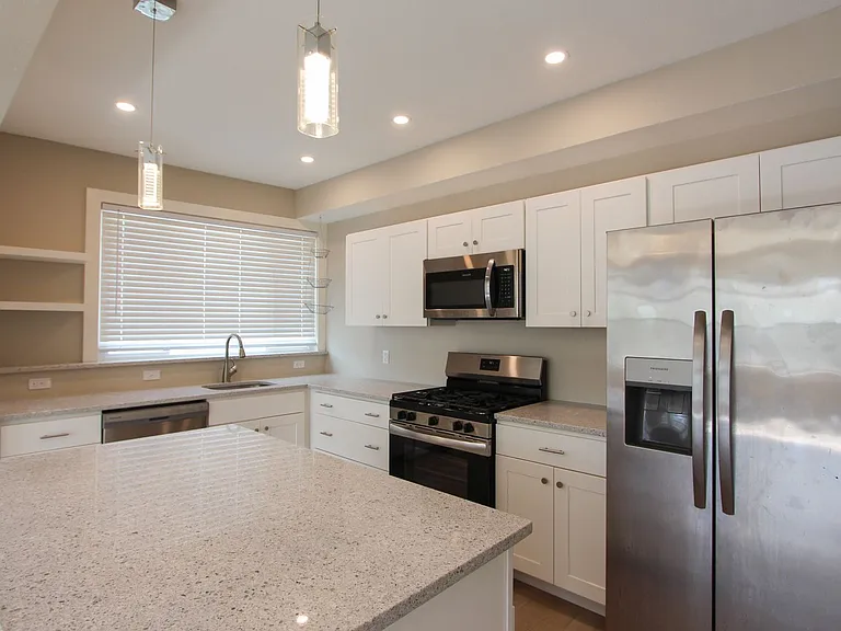 1119 S Braddock Ave — Photo 5
