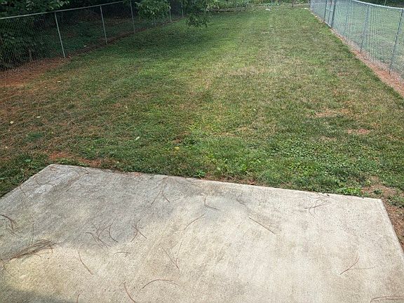 3rd image of 1200 Davis St #1