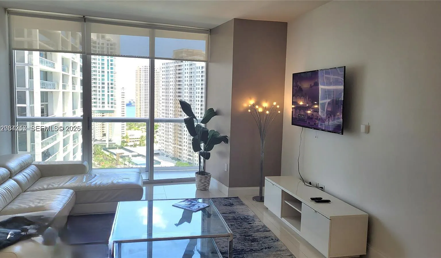 Icon Brickell Condo No 3 — Photo 3