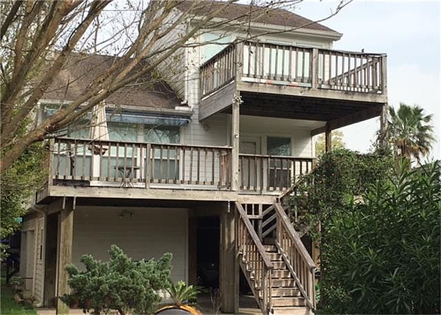 1st image of 131 Oak Rd