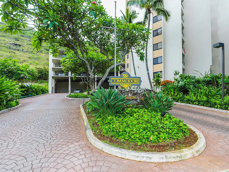 555 Hahaione St #B100 — Photo 56