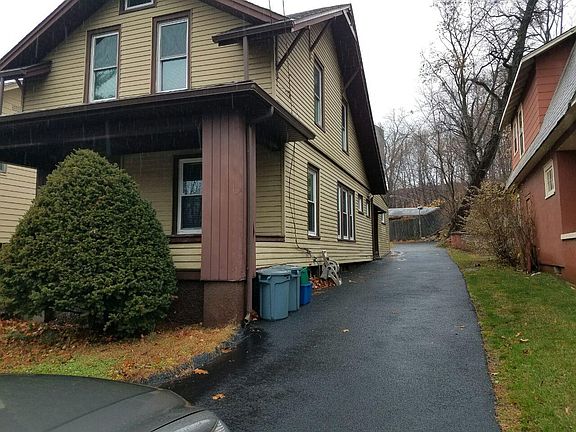 3rd image of 160 Lafayette Ave
