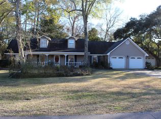 4444 Christopher St, Moss Point, MS 39563