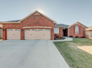 4616 Silo Hills Dr, Springfield, MO 65802