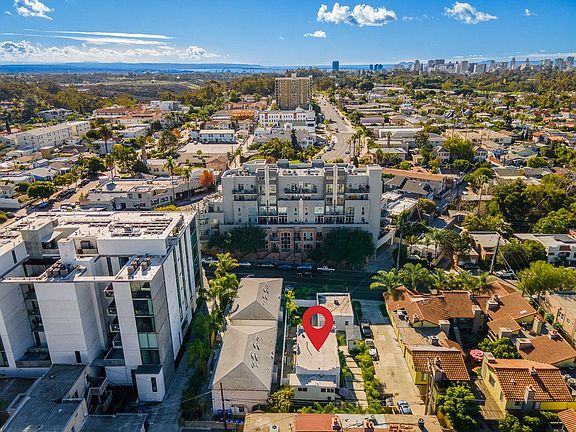 2nd image of 1750 Robinson Ave #1750
