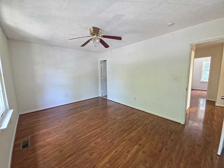 1014 Southern Night Ln — Photo 21