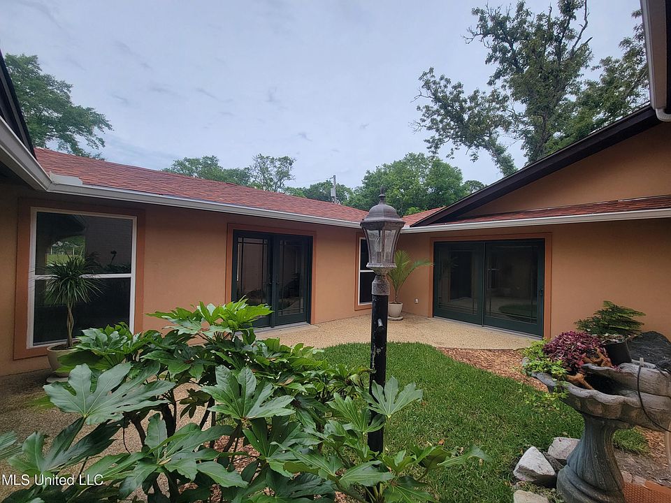 2000 Janel Cir, Gautier, MS 39553 MLS 4045477 Zillow