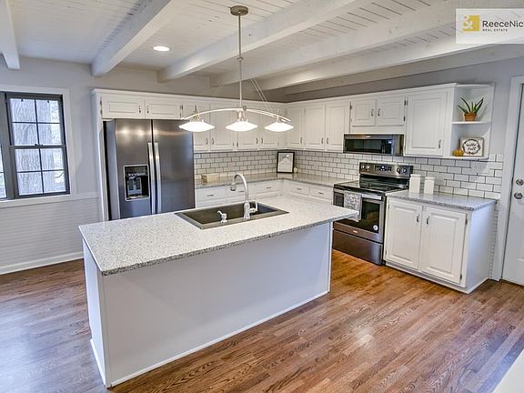 5th image of 7918 Fairway Dr