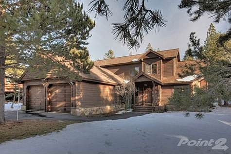 Beautiful Tahoe Donner home on flat lot backing to greenbelt