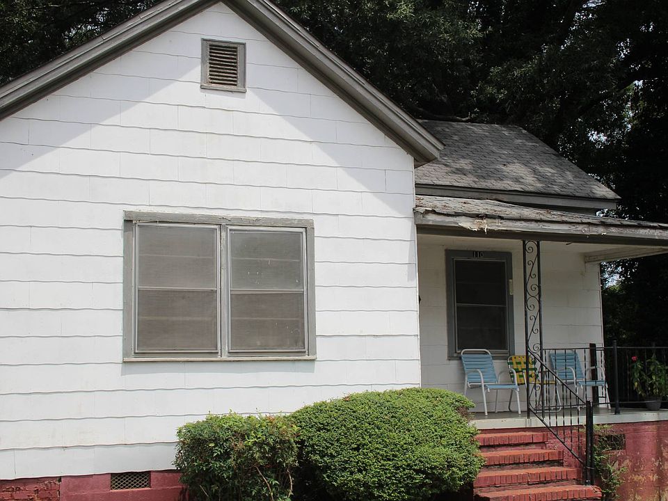 2nd image of 110 Halsey St
