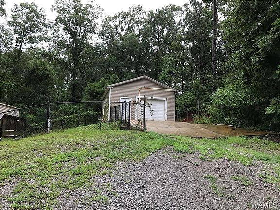 2nd image of 1979 Canyon Lake Dr