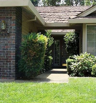 2nd image of 11915 Prospect Hill Dr