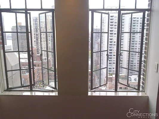 Rented by City Connections Realty | media 140