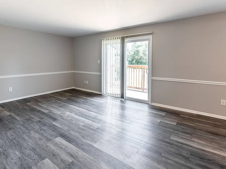 Pickwick Farms Apartments — Photo 8