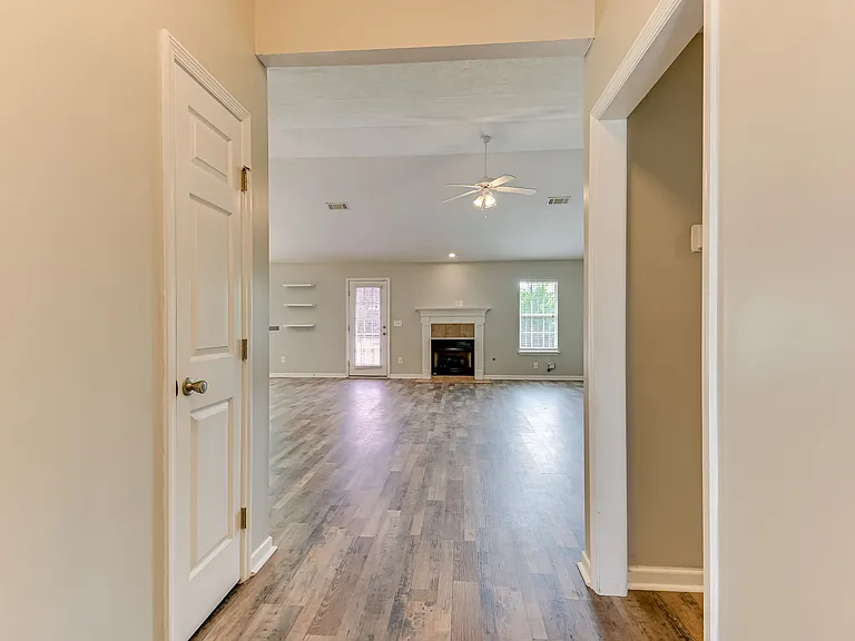 4452 Country Glen Cir — Photo 29