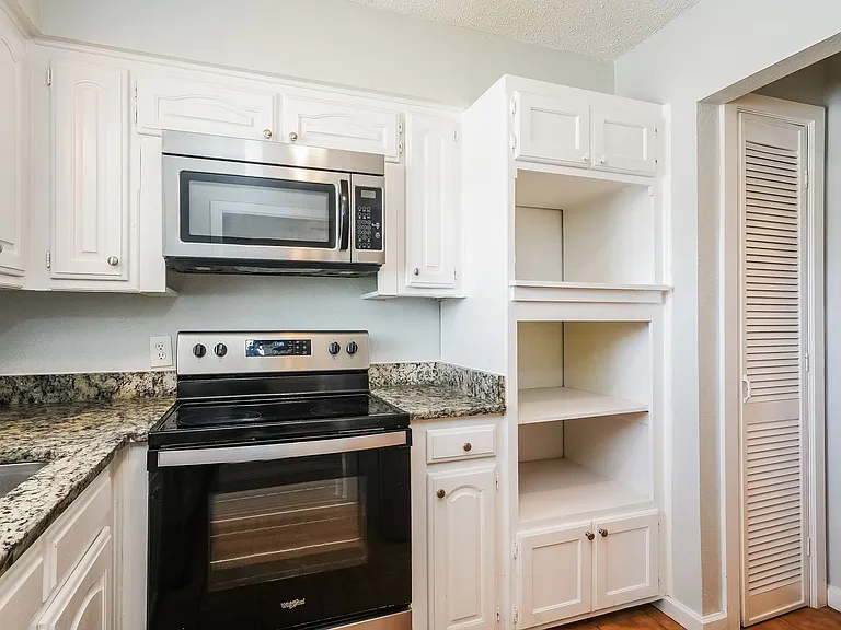 1200 W Mitchell St — Photo 7