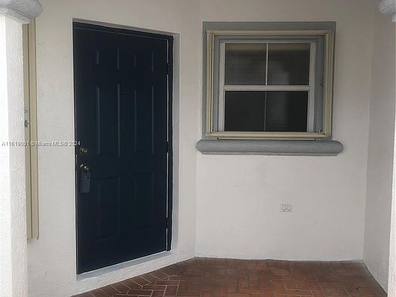 3rd image of 11607 NW 48th Ln
