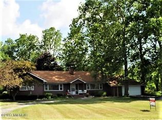 46718 Delta Dr, Decatur, MI 49045