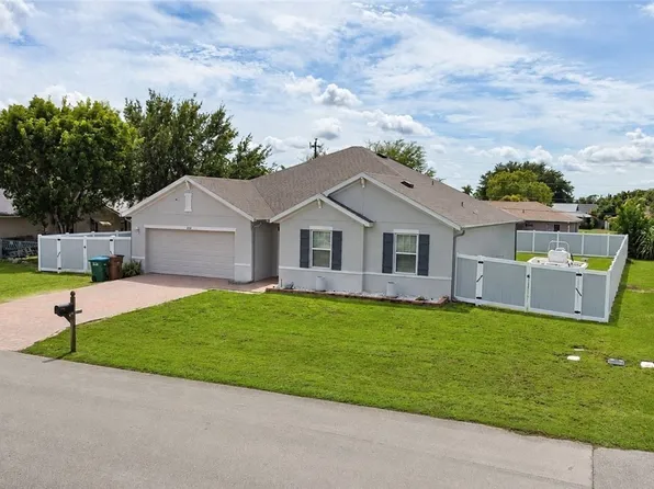 2218 SE 4th St, Cape Coral, FL 33990