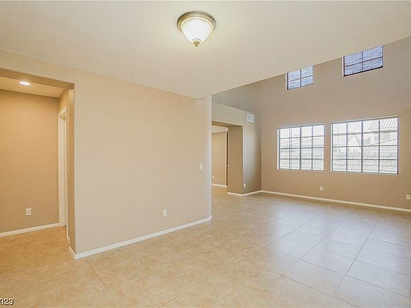 5th image of 633 Homewillow Ave