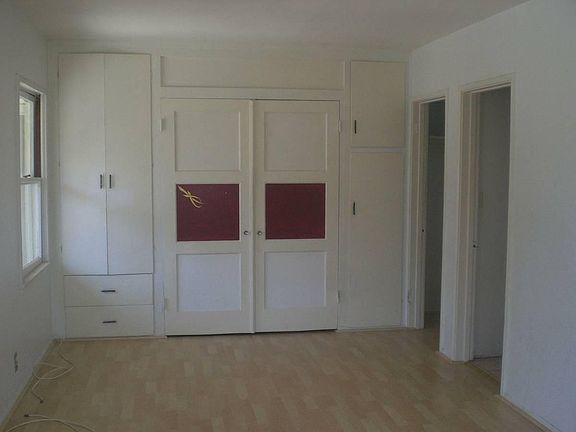 5th image of 412 S Oakland Ave APT A